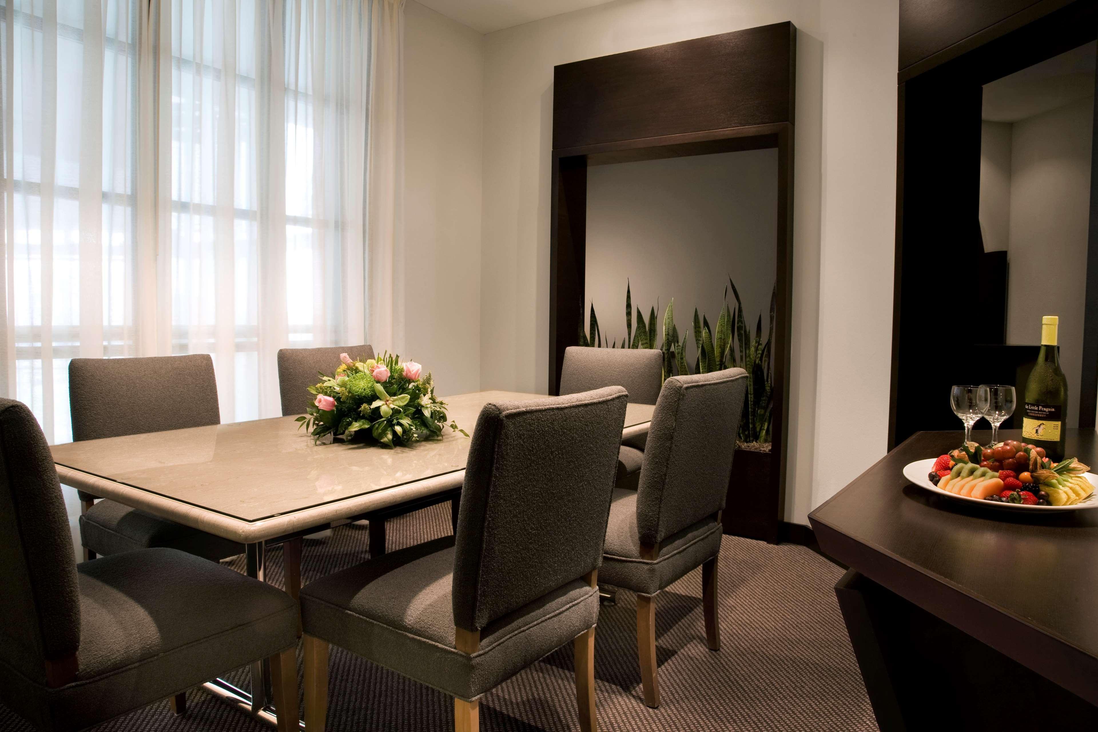 Hilton Suites Toronto-Markham Conference Centre & Spa Facilities photo