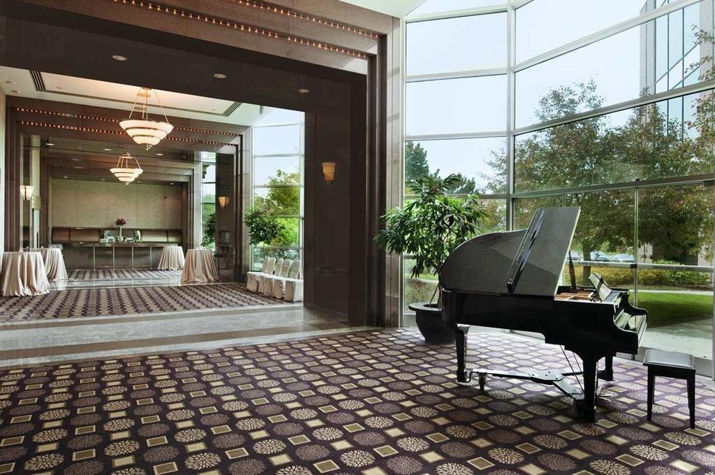 Hilton Suites Toronto-Markham Conference Centre & Spa Interior photo